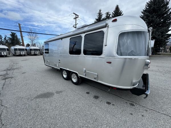 2024 International 25FBT By Airstream MIDTOWN RV In Penticton BC